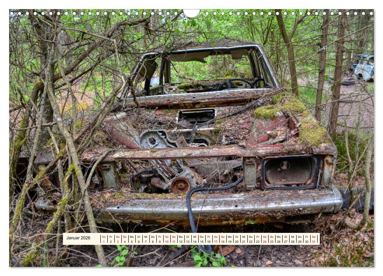 Beispielinhalt (Bild) Autowracks - Verlorener Glanz 2026 (Wandkalender 2026 DIN A3 quer), CALVENDO Monatskalender