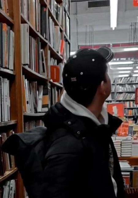 Autorenbild Save my Drowning Dreams