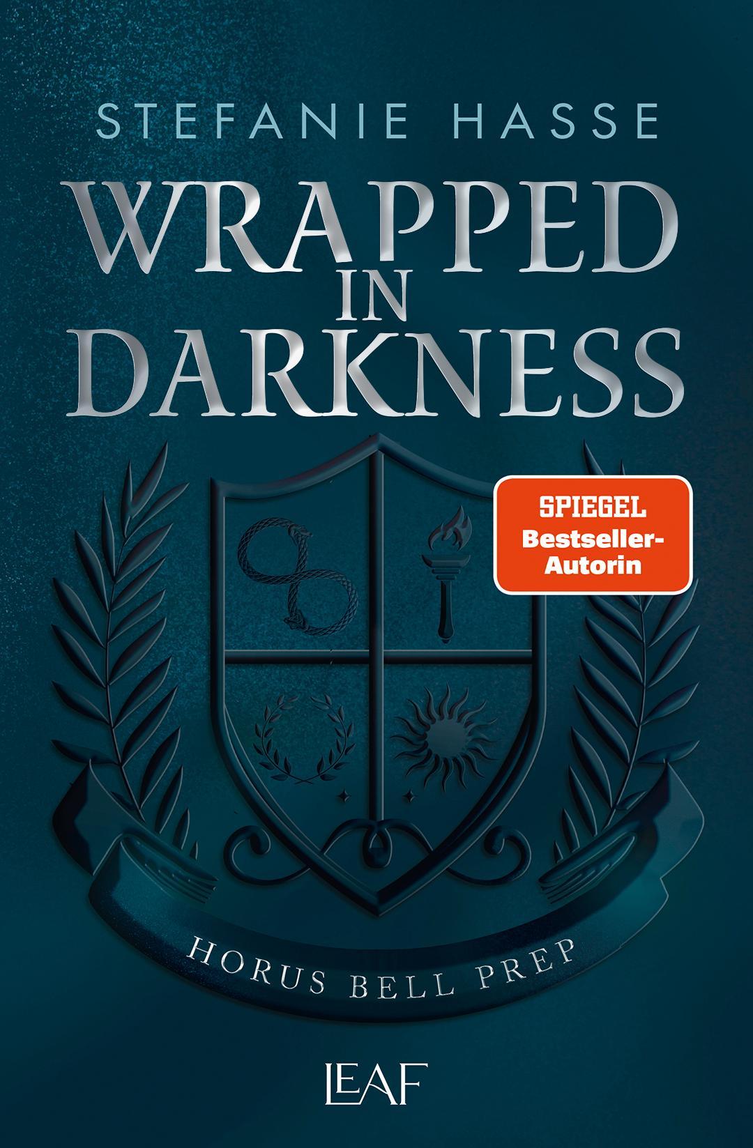 Vorderes Coverbild Wrapped in Darkness