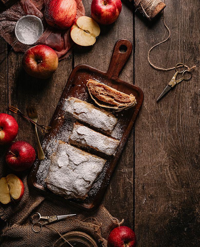 Beispielinhalt (Bild) Backen. Feiern. Genießen