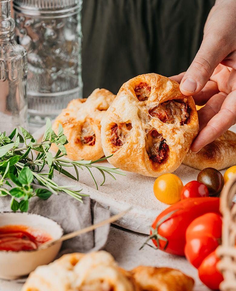 Beispielinhalt (Bild) Backen. Feiern. Genießen