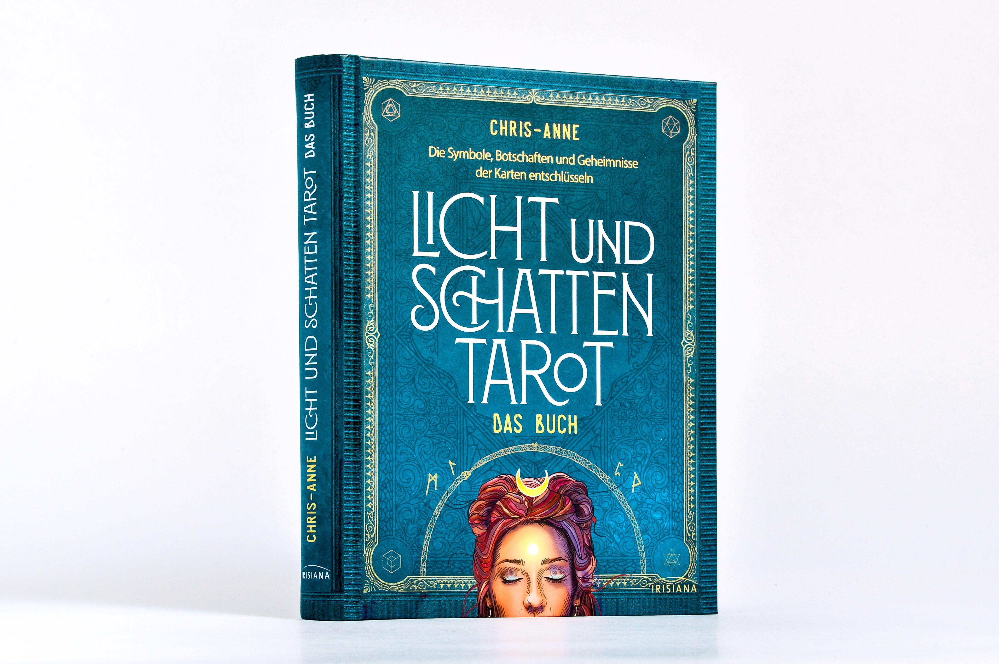 Beispielinhalt (Bild) Licht und Schatten Tarot - Das Buch