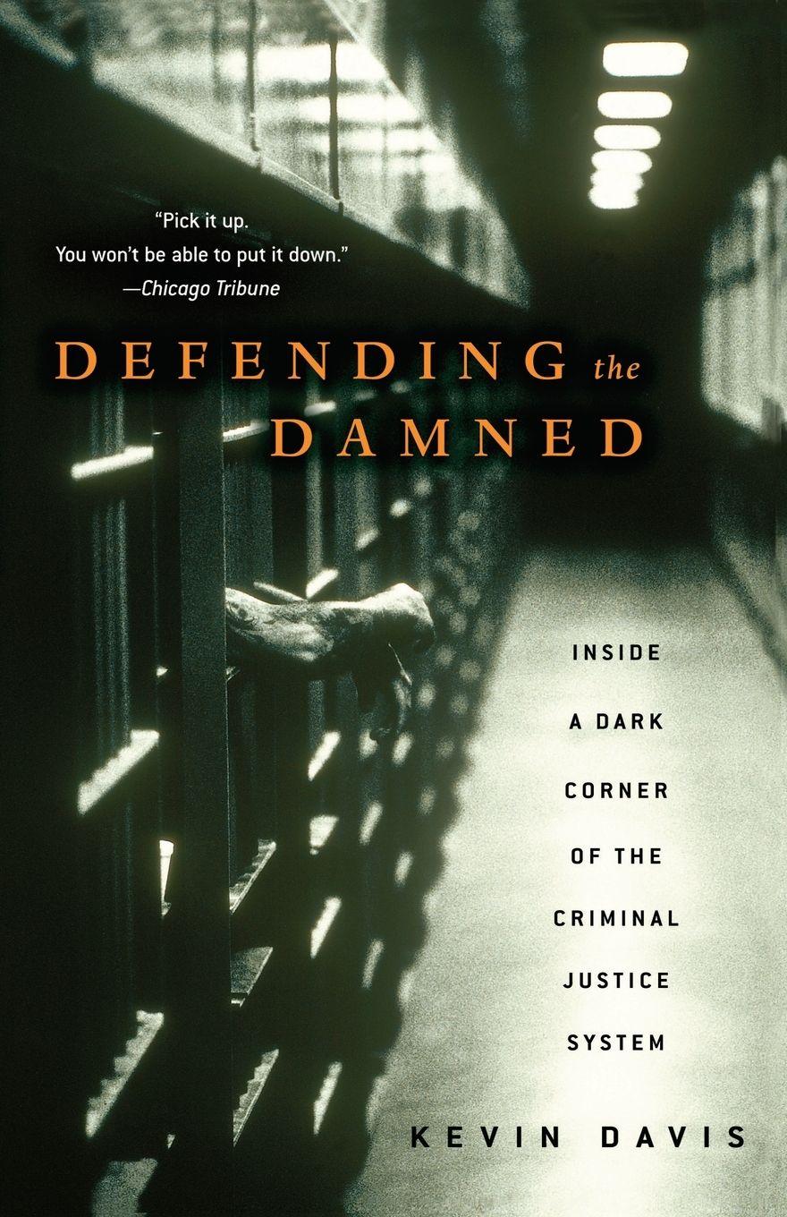 Vorderes Coverbild Defending the Damned