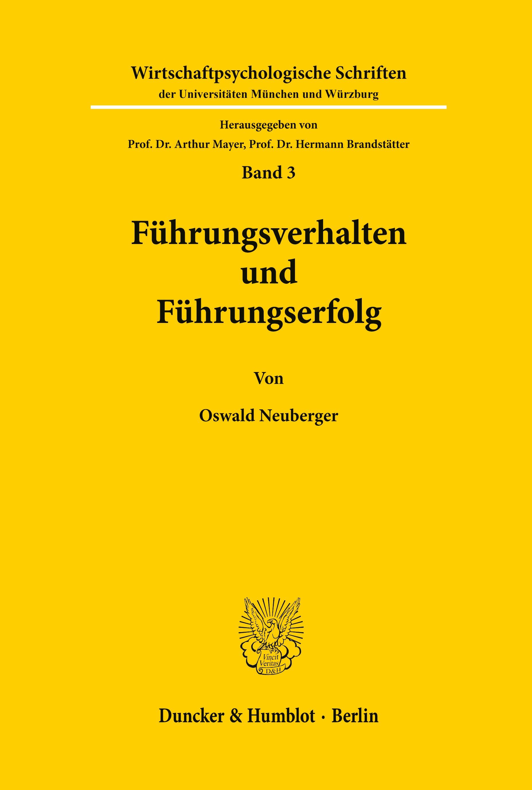 Vorderes Coverbild Führungsverhalten und Führungserfolg.