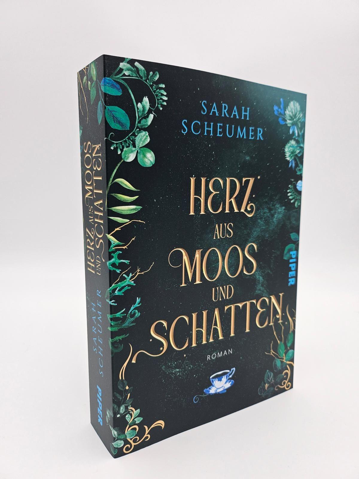 Beispielinhalt (Bild) Herz aus Moos und Schatten