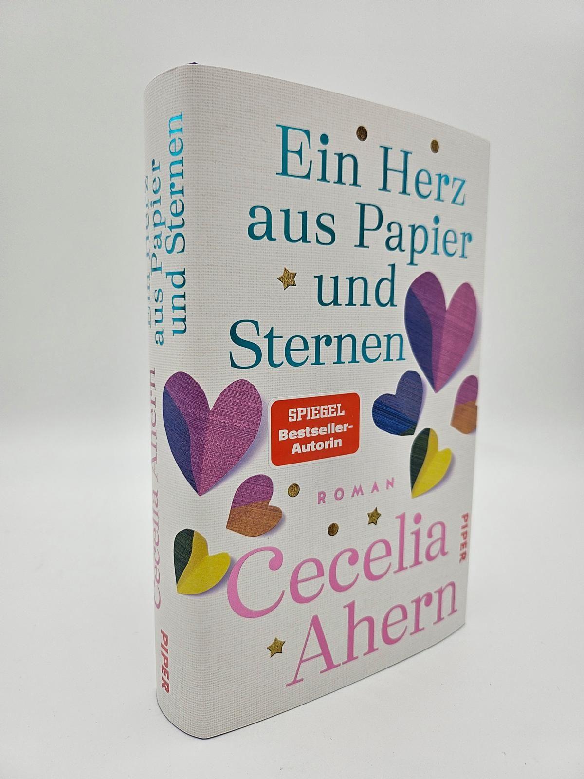 Beispielinhalt (Bild) Ein Herz aus Papier und Sternen