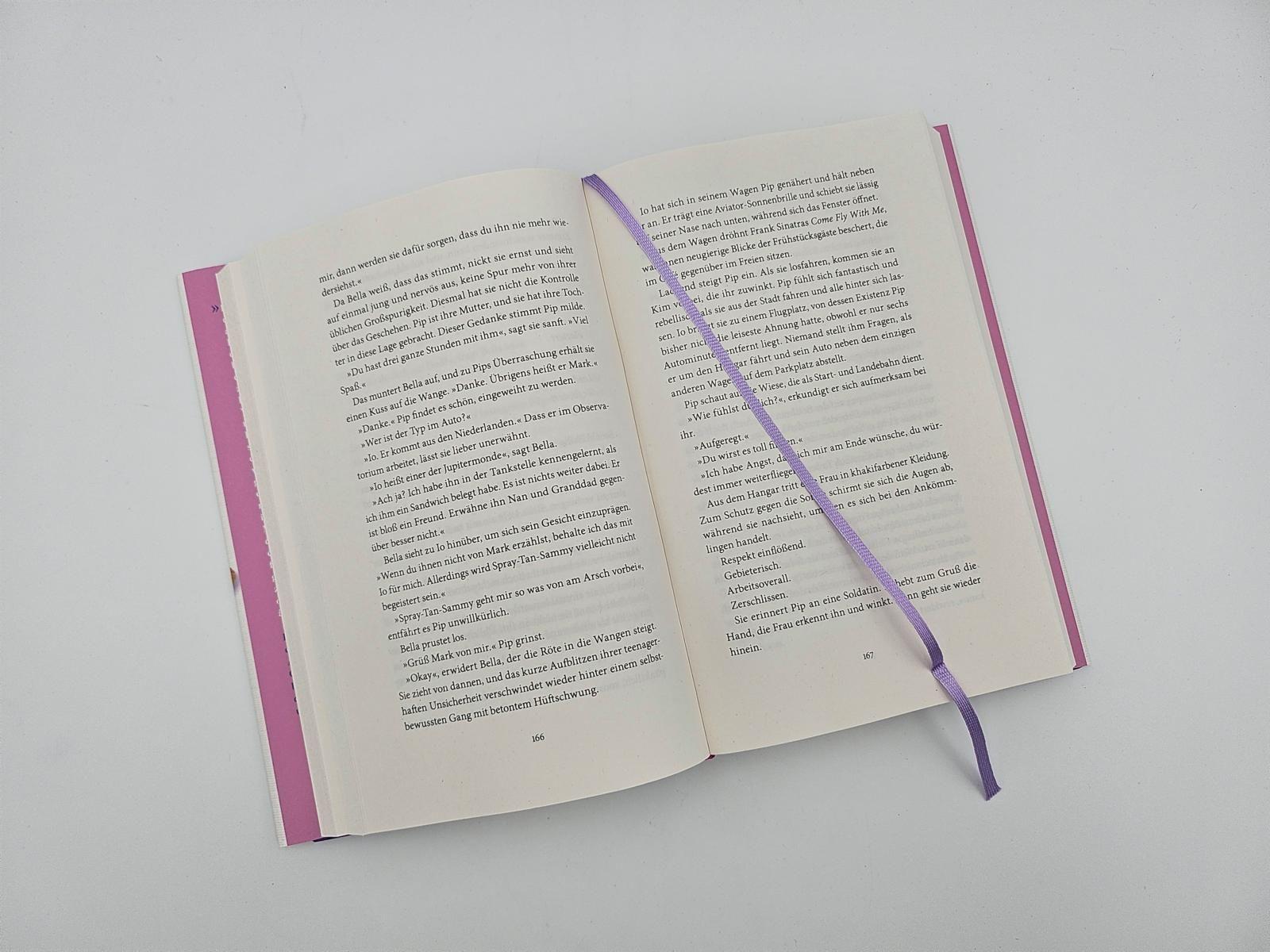 Beispielinhalt (Bild) Ein Herz aus Papier und Sternen