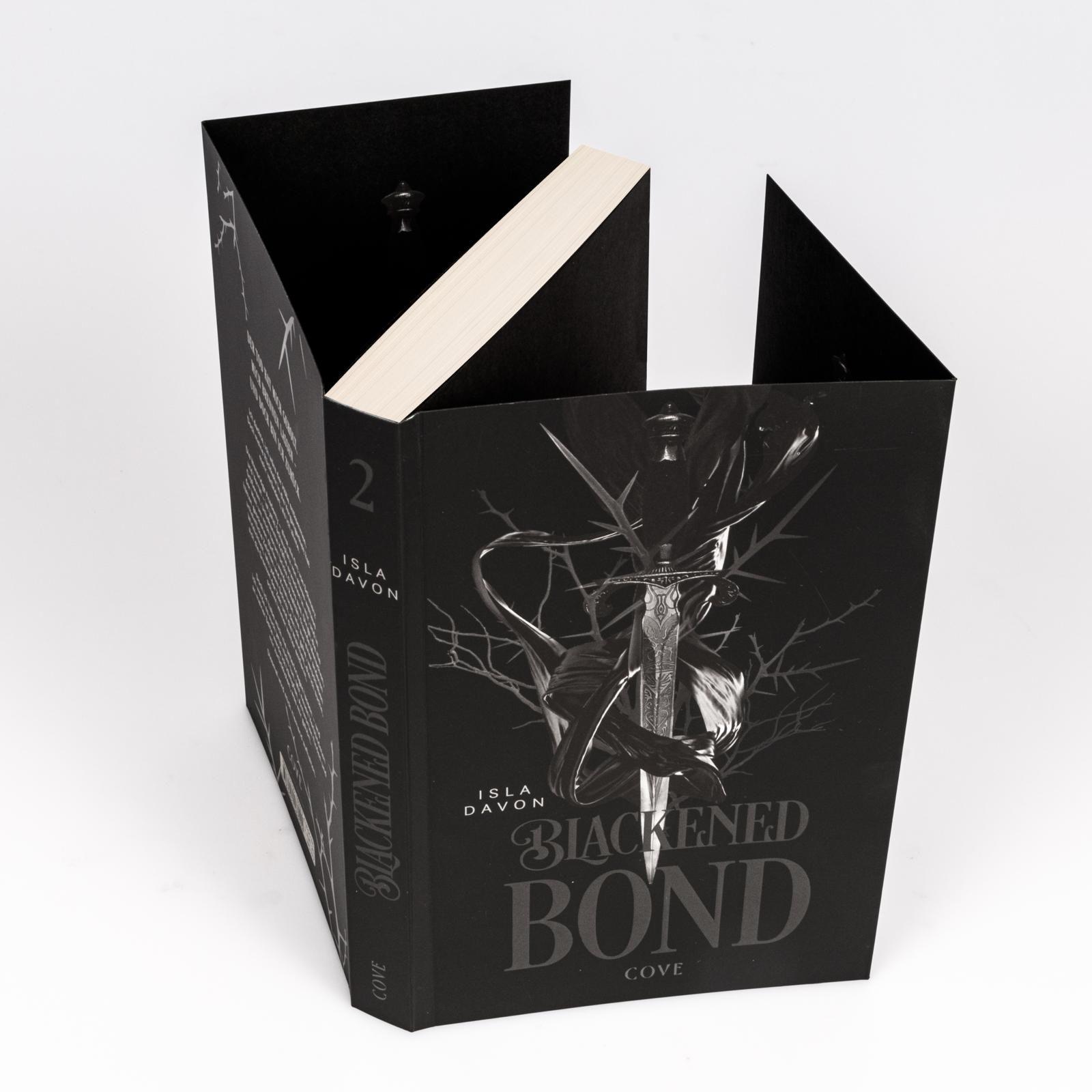 Beispielinhalt (Bild) Blackened Bond (Blackened Blade 2)