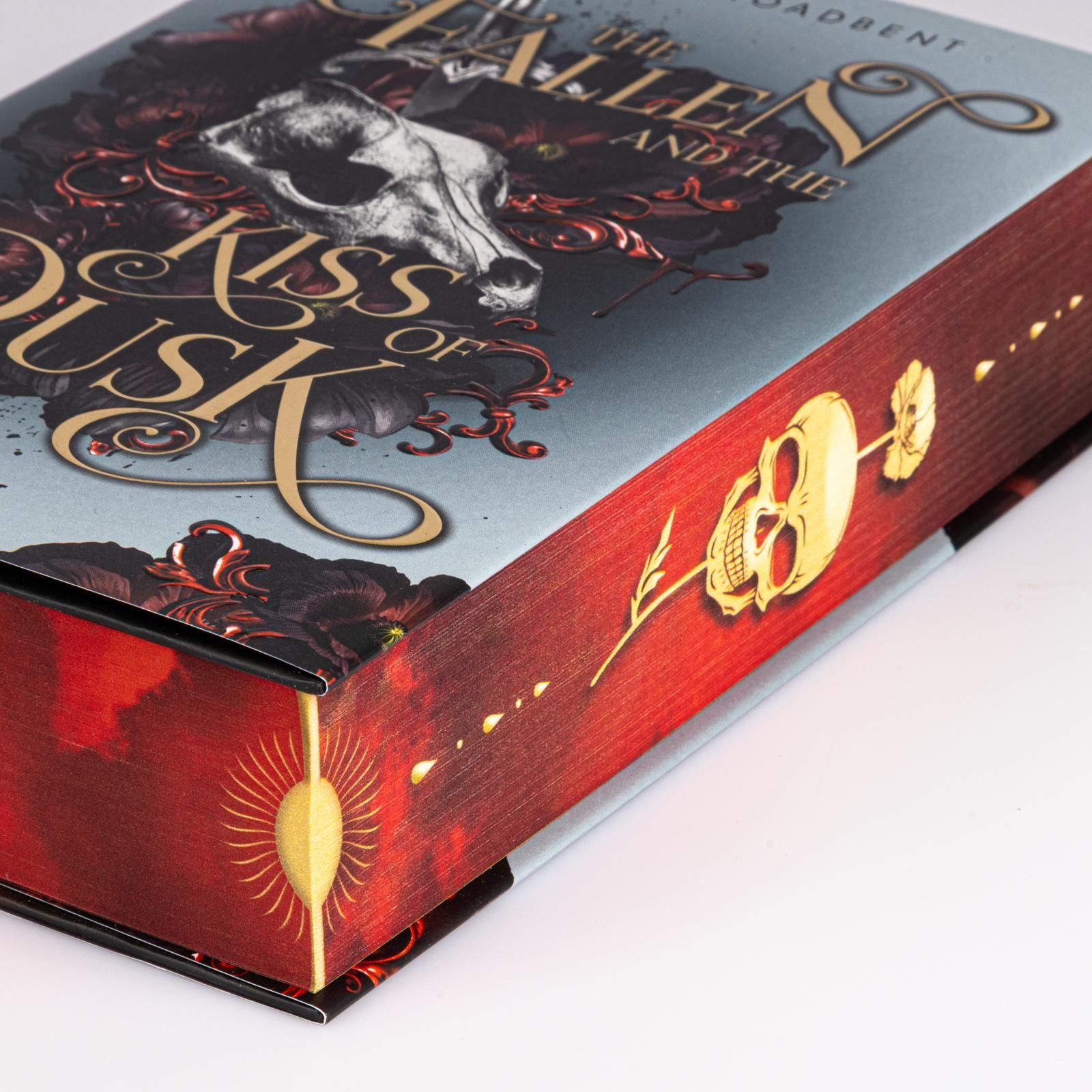 Beispielinhalt (Bild) The Fallen and the Kiss of Dusk (Crowns of Nyaxia 4)