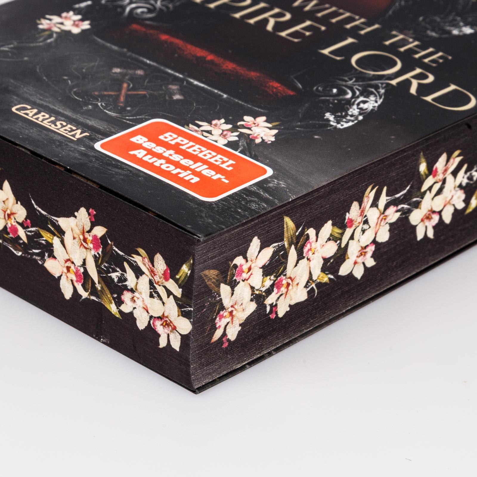 Beispielinhalt (Bild) Married into Magic: Duel with the Vampire Lord