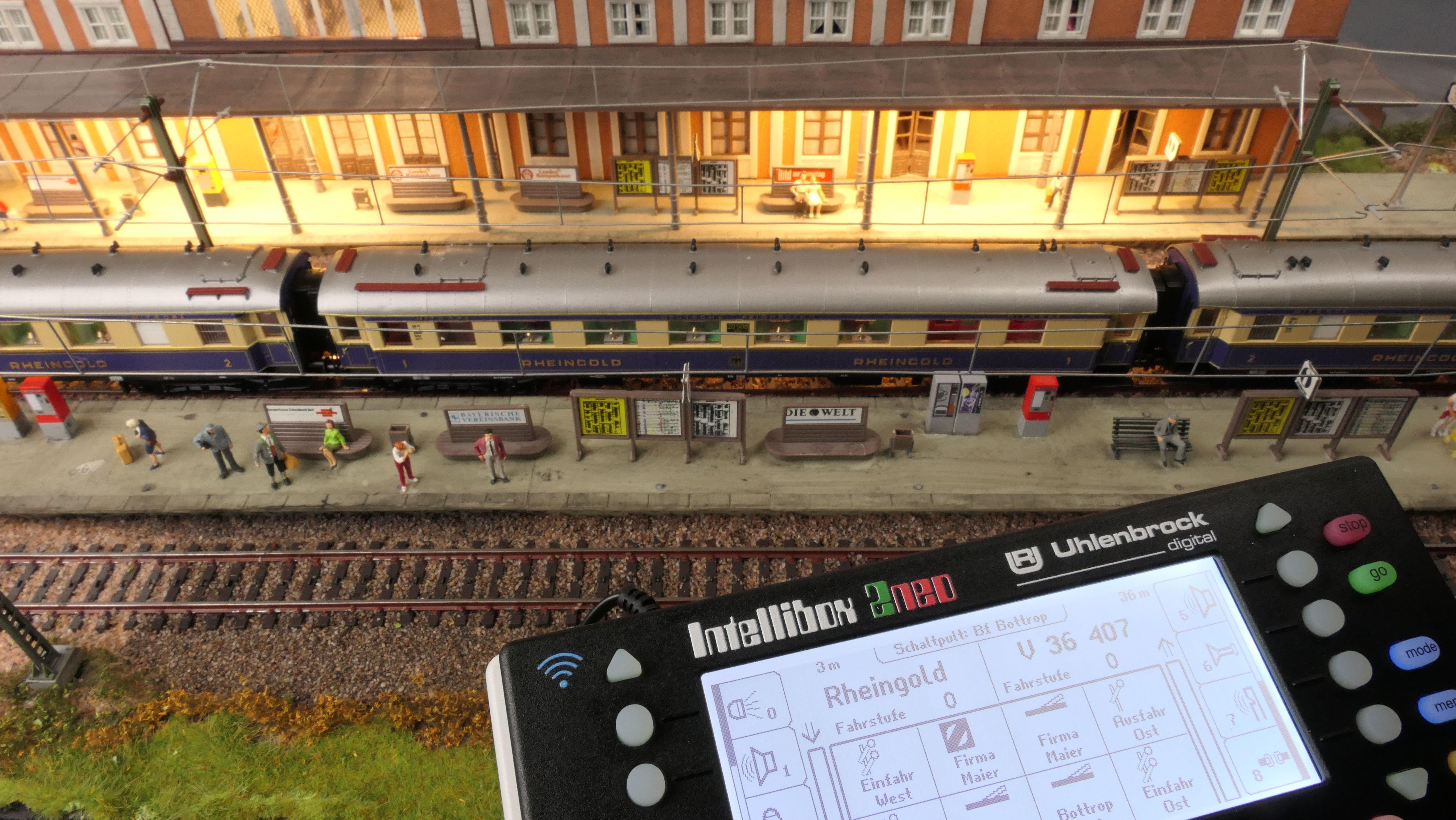 Beispielinhalt (Bild) Digitale Modellbahn mit Uhlenbrock