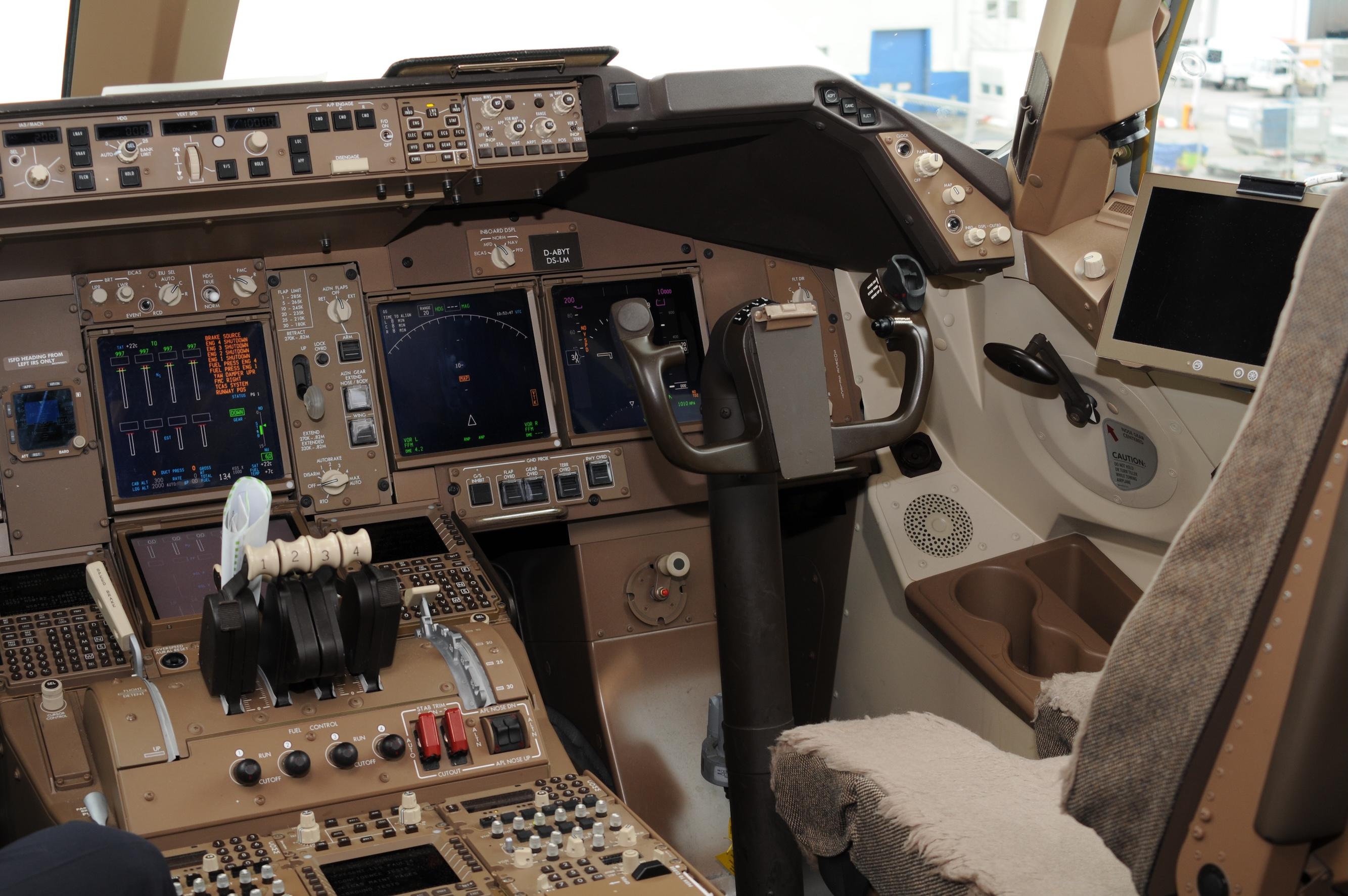 Beispielinhalt (Bild) Das große Buch der Luftfahrt