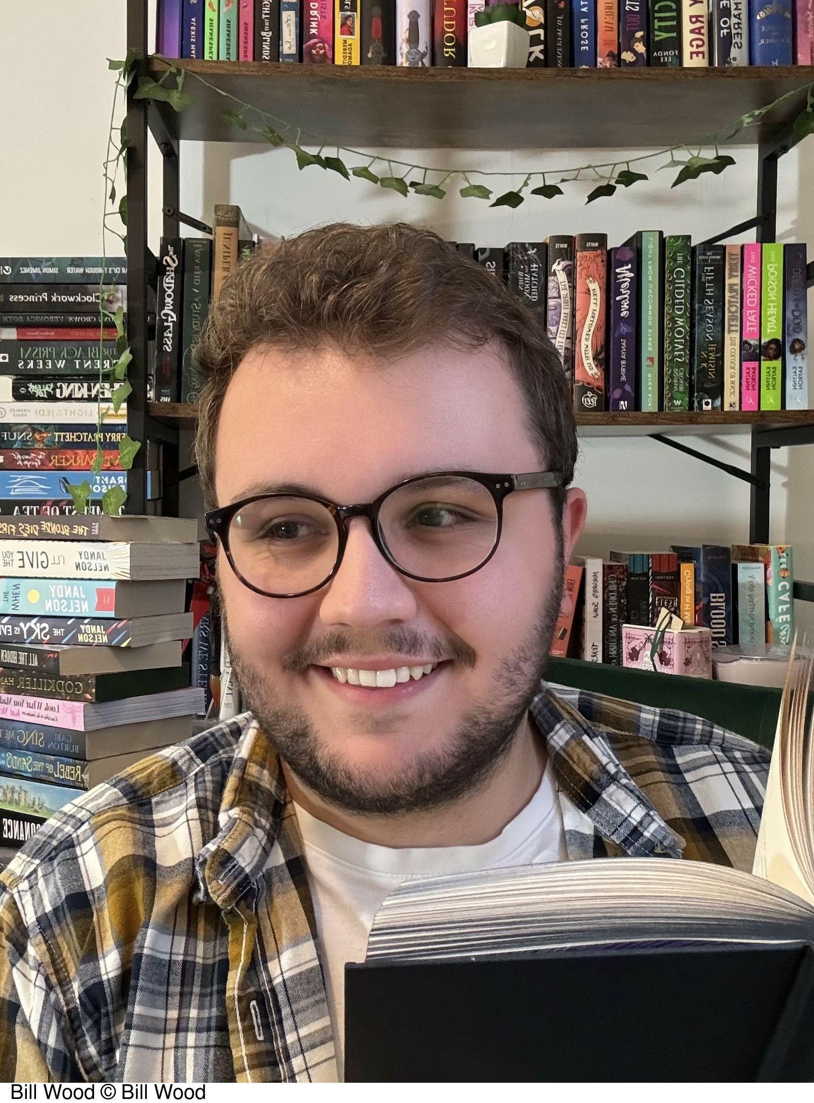 Autorenbild Let's Split Up - Ein verfluchtes Haus. Vier Freunde. Eine verhängnisvolle Entscheidung.