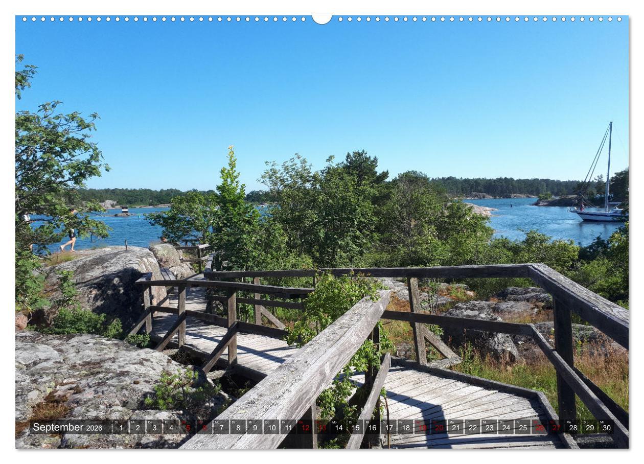 Beispielinhalt (Bild) Wandern in Schweden - Einladung in die Natur (Wandkalender 2026 DIN A2 quer), CALVENDO Monatskalender