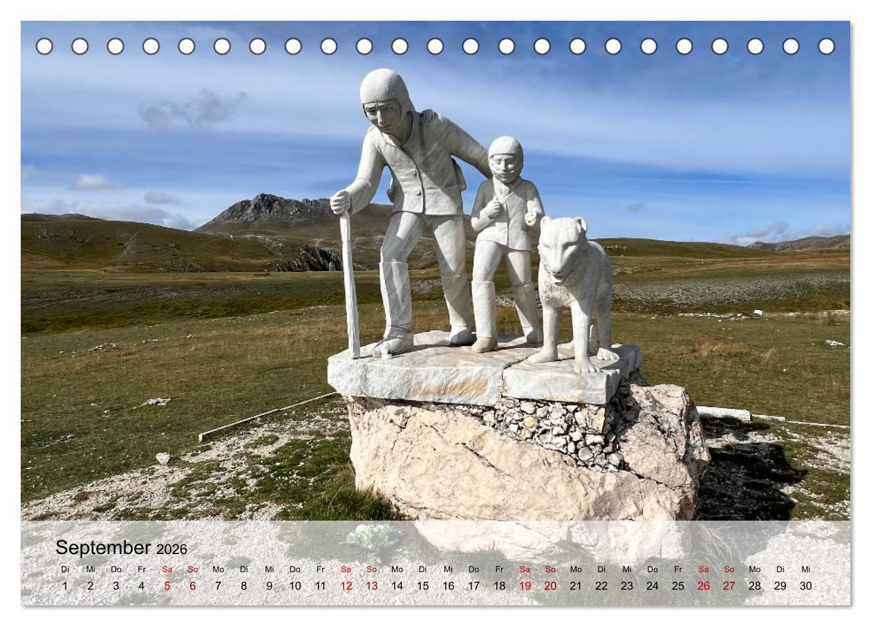 Beispielinhalt (Bild) Abruzzen - wild und romantisch (Tischkalender 2026 DIN A5 quer), CALVENDO Monatskalender