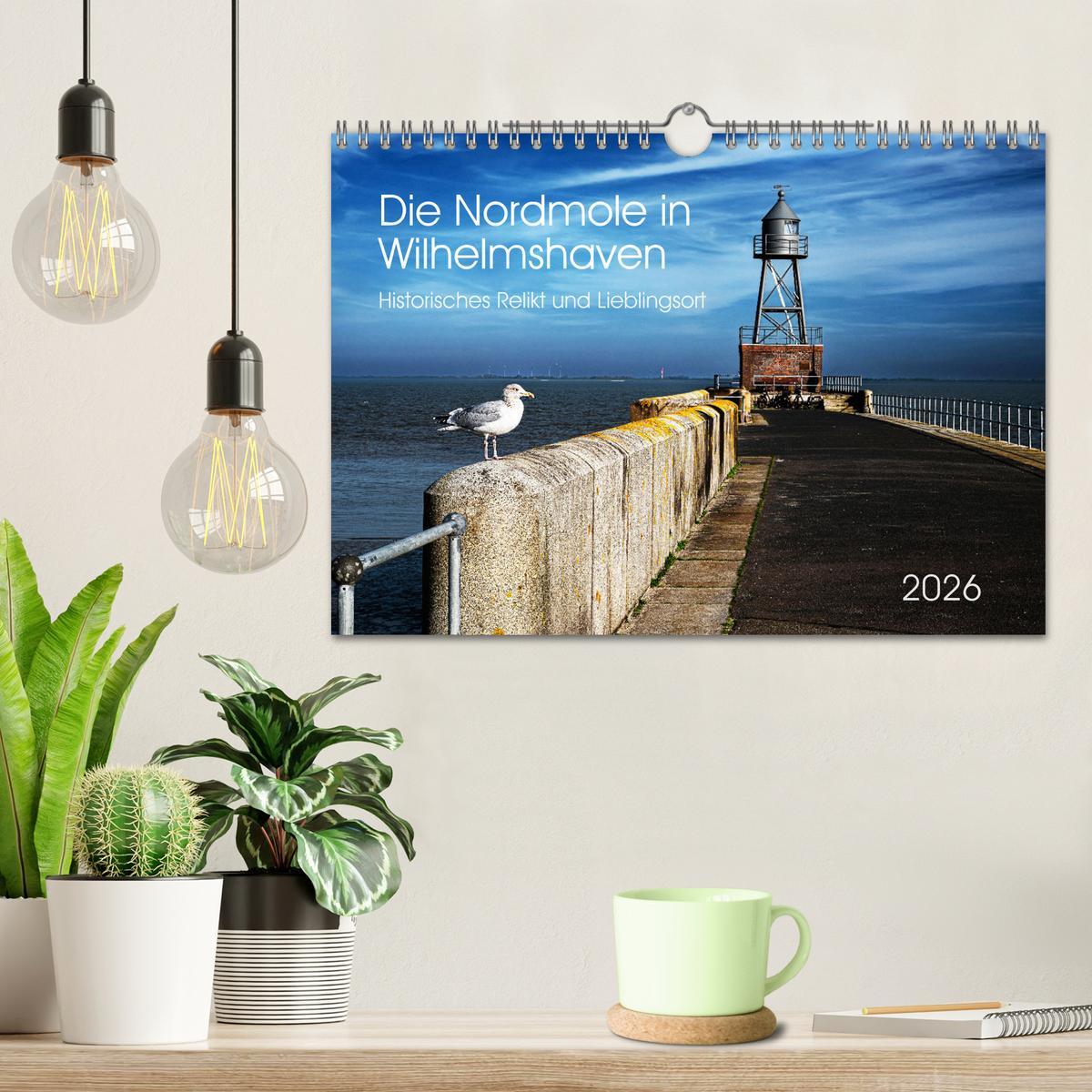 Beispielinhalt (Bild) Die Nordmole in Wilhelmshaven. Historisches Relikt und Lieblingsort. (Wandkalender 2026 DIN A4 quer), CALVENDO Monatskalender