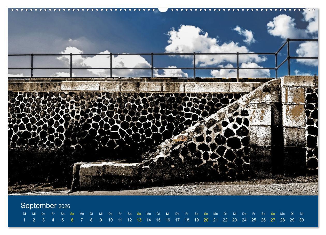 Beispielinhalt (Bild) Die Nordmole in Wilhelmshaven. Historisches Relikt und Lieblingsort. (Wandkalender 2026 DIN A2 quer), CALVENDO Monatskalender