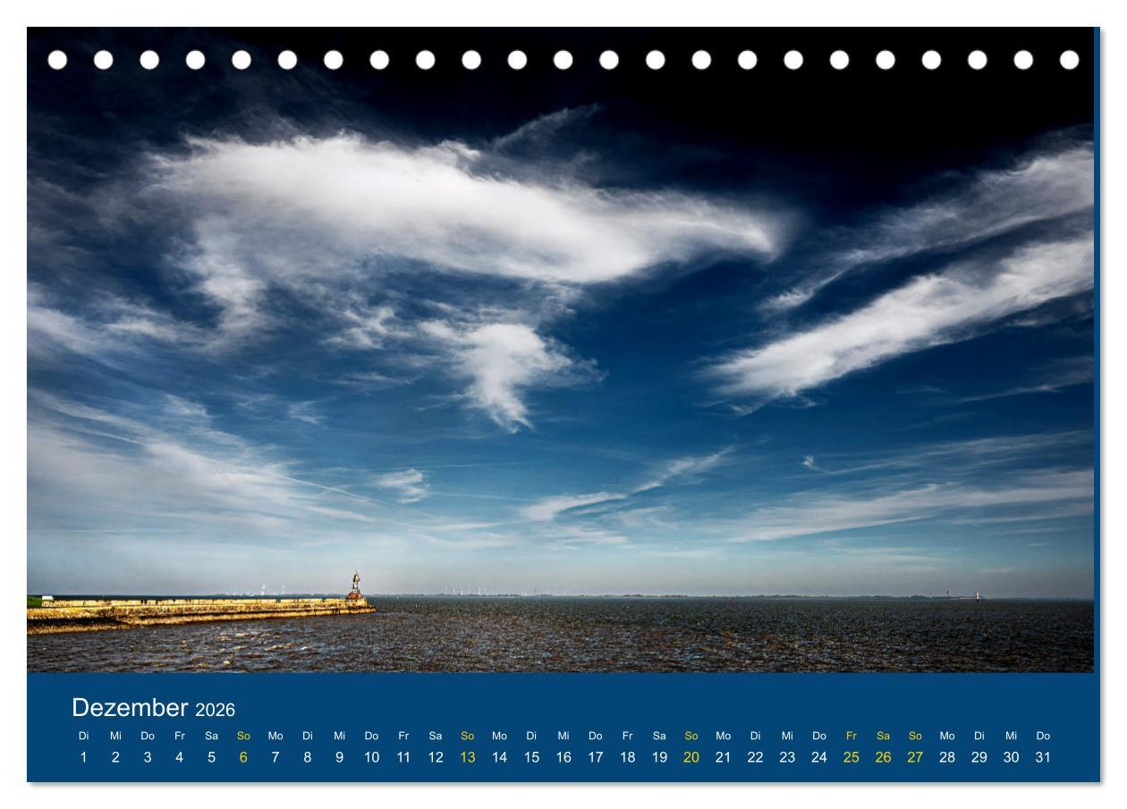 Beispielinhalt (Bild) Die Nordmole in Wilhelmshaven. Historisches Relikt und Lieblingsort. (Tischkalender 2026 DIN A5 quer), CALVENDO Monatskalender