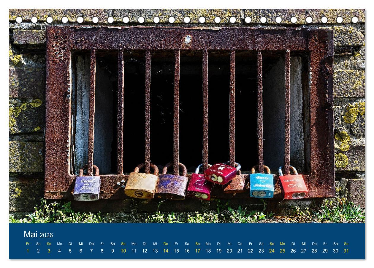 Beispielinhalt (Bild) Die Nordmole in Wilhelmshaven. Historisches Relikt und Lieblingsort. (Tischkalender 2026 DIN A5 quer), CALVENDO Monatskalender