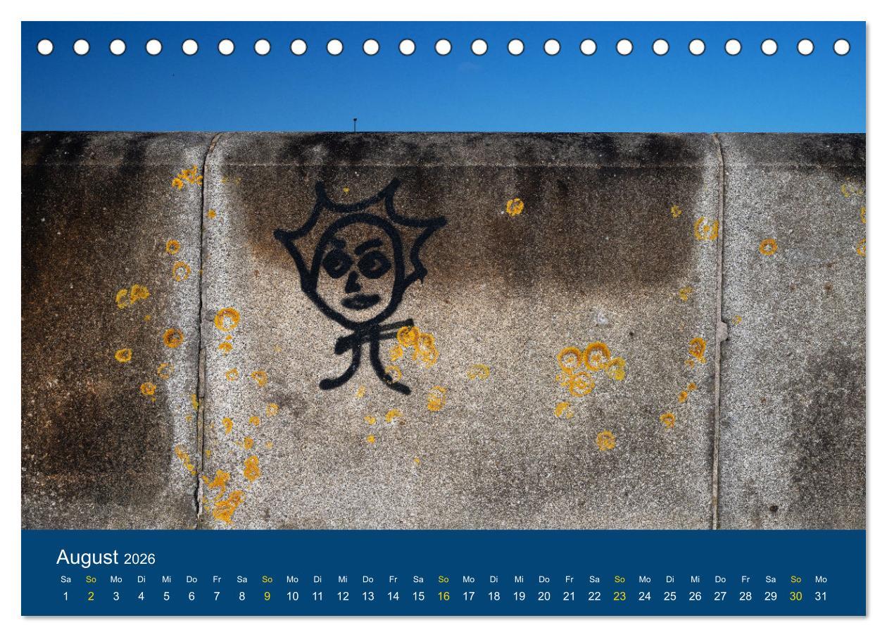 Beispielinhalt (Bild) Die Nordmole in Wilhelmshaven. Historisches Relikt und Lieblingsort. (Tischkalender 2026 DIN A5 quer), CALVENDO Monatskalender