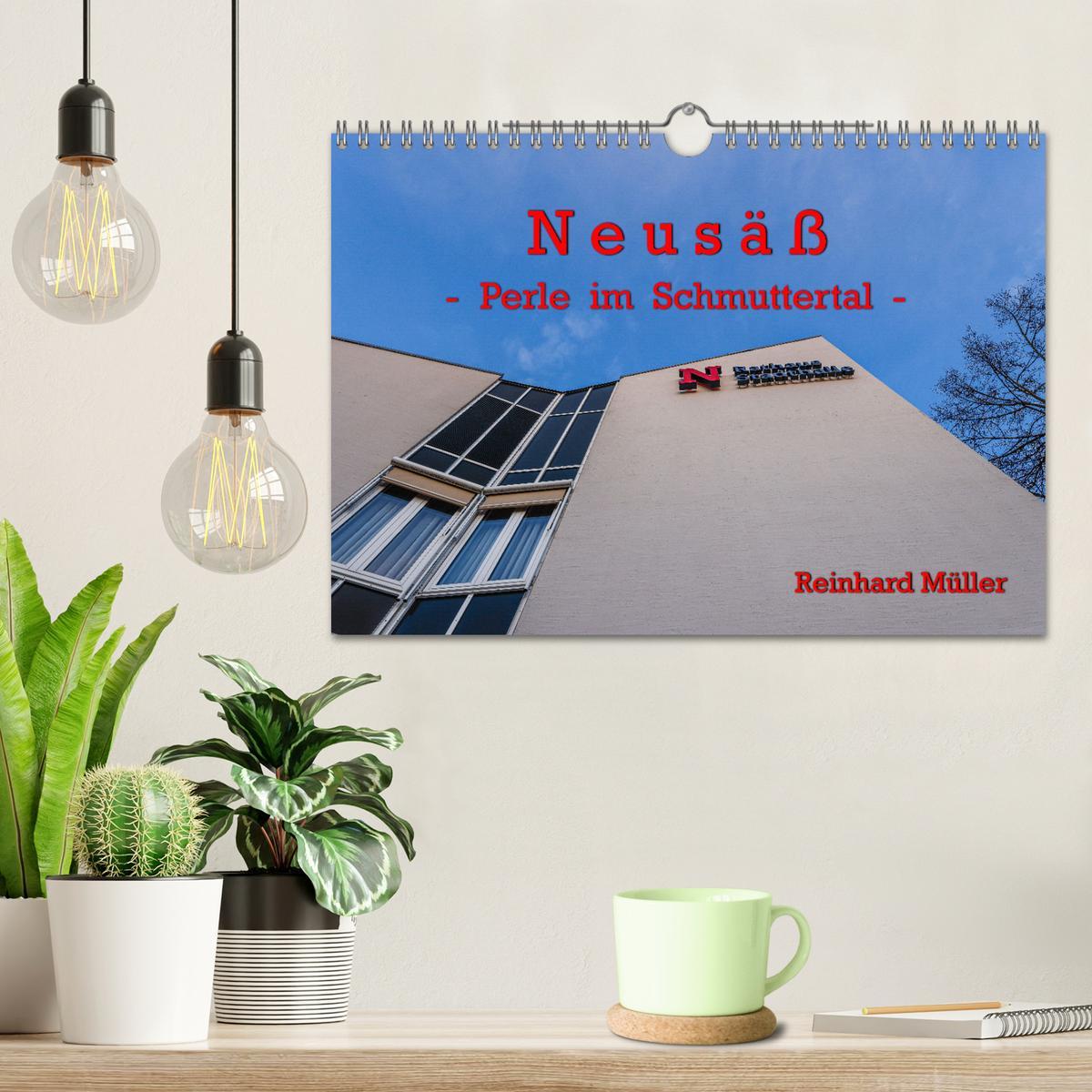 Beispielinhalt (Bild) Neusäß - Perle im Schmuttertal (Wandkalender 2026 DIN A4 quer), CALVENDO Monatskalender