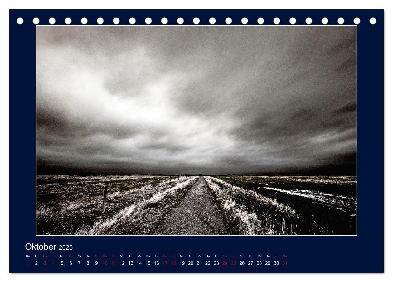 Beispielinhalt (Bild) Wolken, Watt und Wellen. Fotografische Impressionen vom Jadebusen. (Tischkalender 2026 DIN A5 quer), CALVENDO Monatskalender