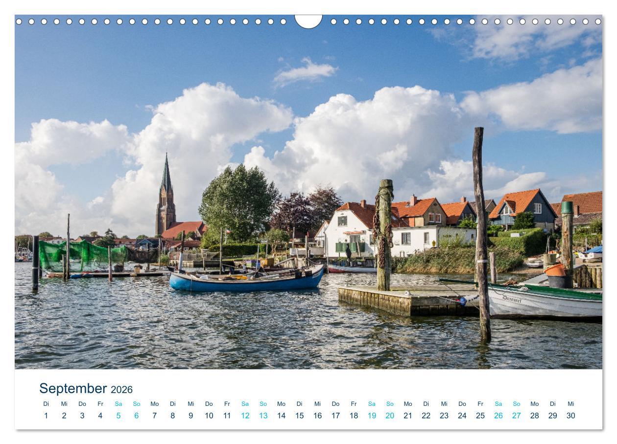 Beispielinhalt (Bild) Die Schlei - Segelrevier und Naherholungsgebiet (Wandkalender 2026 DIN A3 quer), CALVENDO Monatskalender