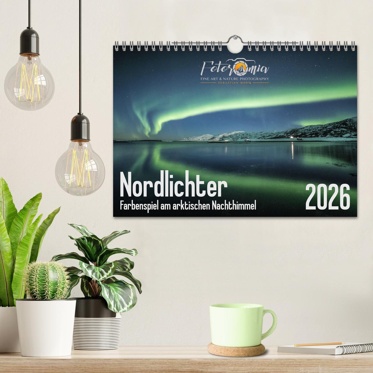 Beispielinhalt (Bild) Nordlichter - Farbenspiel am arktischen Nachthimmel (Wandkalender 2026 DIN A4 quer), CALVENDO Monatskalender