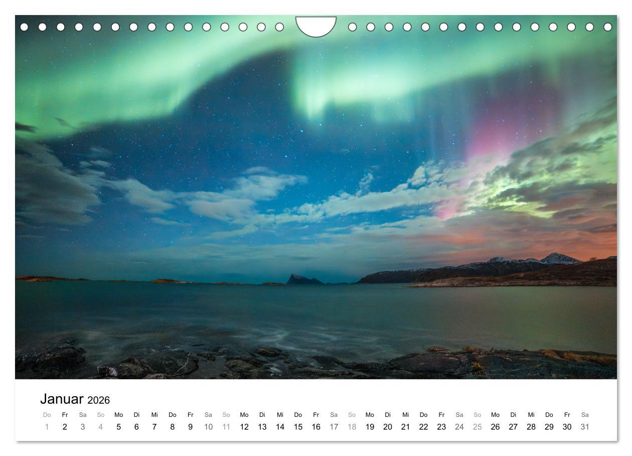 Beispielinhalt (Bild) Nordlichter - Farbenspiel am arktischen Nachthimmel (Wandkalender 2026 DIN A4 quer), CALVENDO Monatskalender