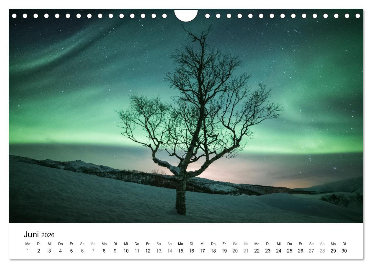 Beispielinhalt (Bild) Nordlichter - Farbenspiel am arktischen Nachthimmel (Wandkalender 2026 DIN A4 quer), CALVENDO Monatskalender