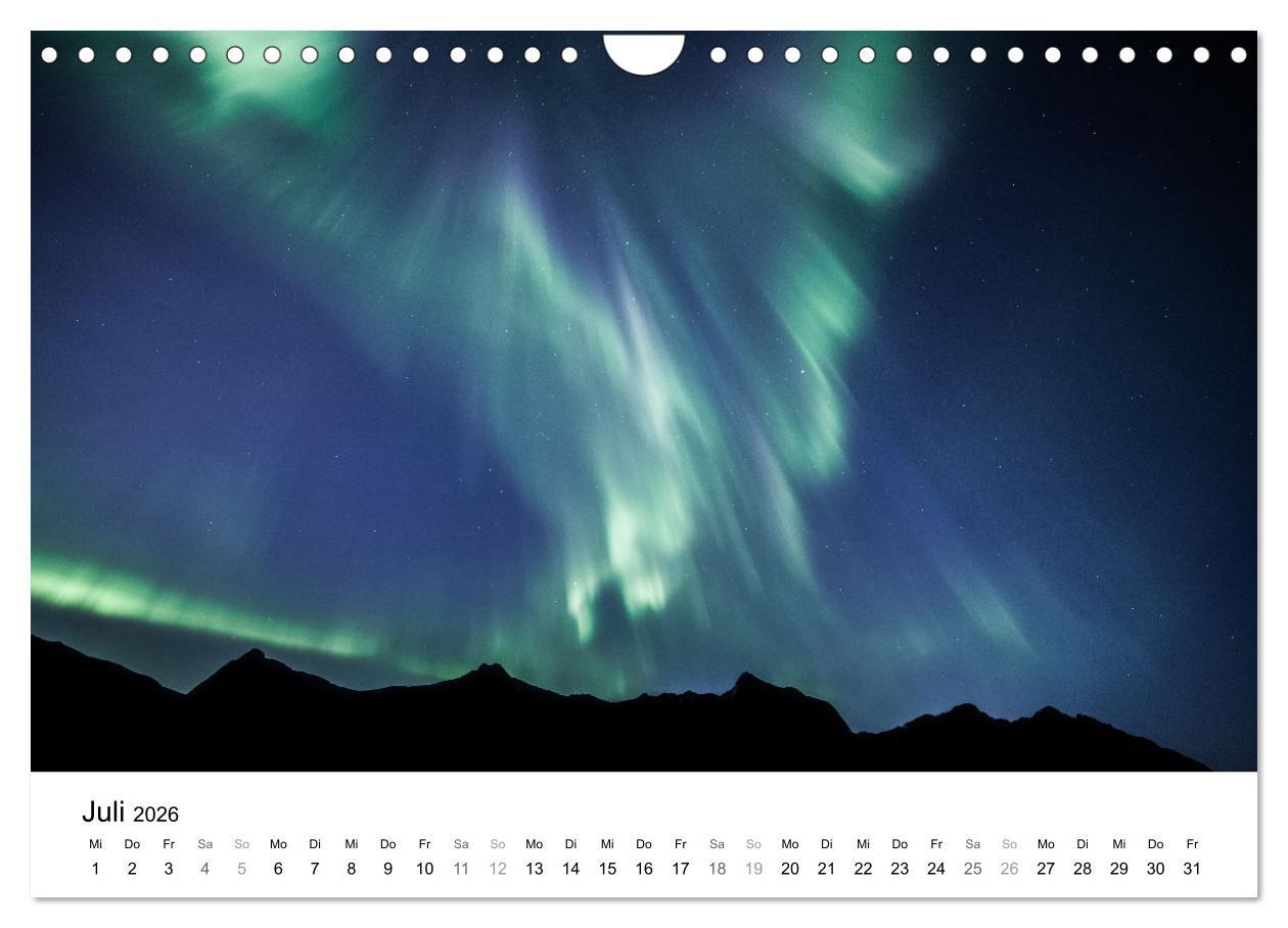 Beispielinhalt (Bild) Nordlichter - Farbenspiel am arktischen Nachthimmel (Wandkalender 2026 DIN A4 quer), CALVENDO Monatskalender