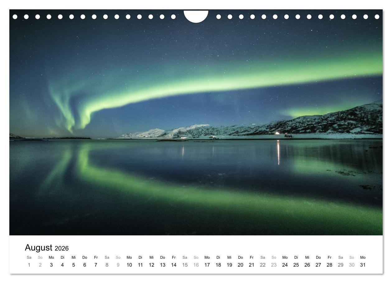 Beispielinhalt (Bild) Nordlichter - Farbenspiel am arktischen Nachthimmel (Wandkalender 2026 DIN A4 quer), CALVENDO Monatskalender
