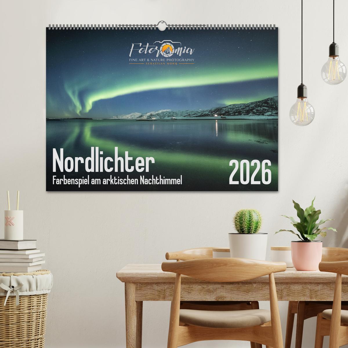 Beispielinhalt (Bild) Nordlichter - Farbenspiel am arktischen Nachthimmel (Wandkalender 2026 DIN A2 quer), CALVENDO Monatskalender