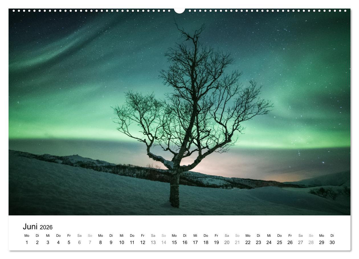 Beispielinhalt (Bild) Nordlichter - Farbenspiel am arktischen Nachthimmel (hochwertiger Premium Wandkalender 2026 DIN A2 quer), Kunstdruck in Hochglanz