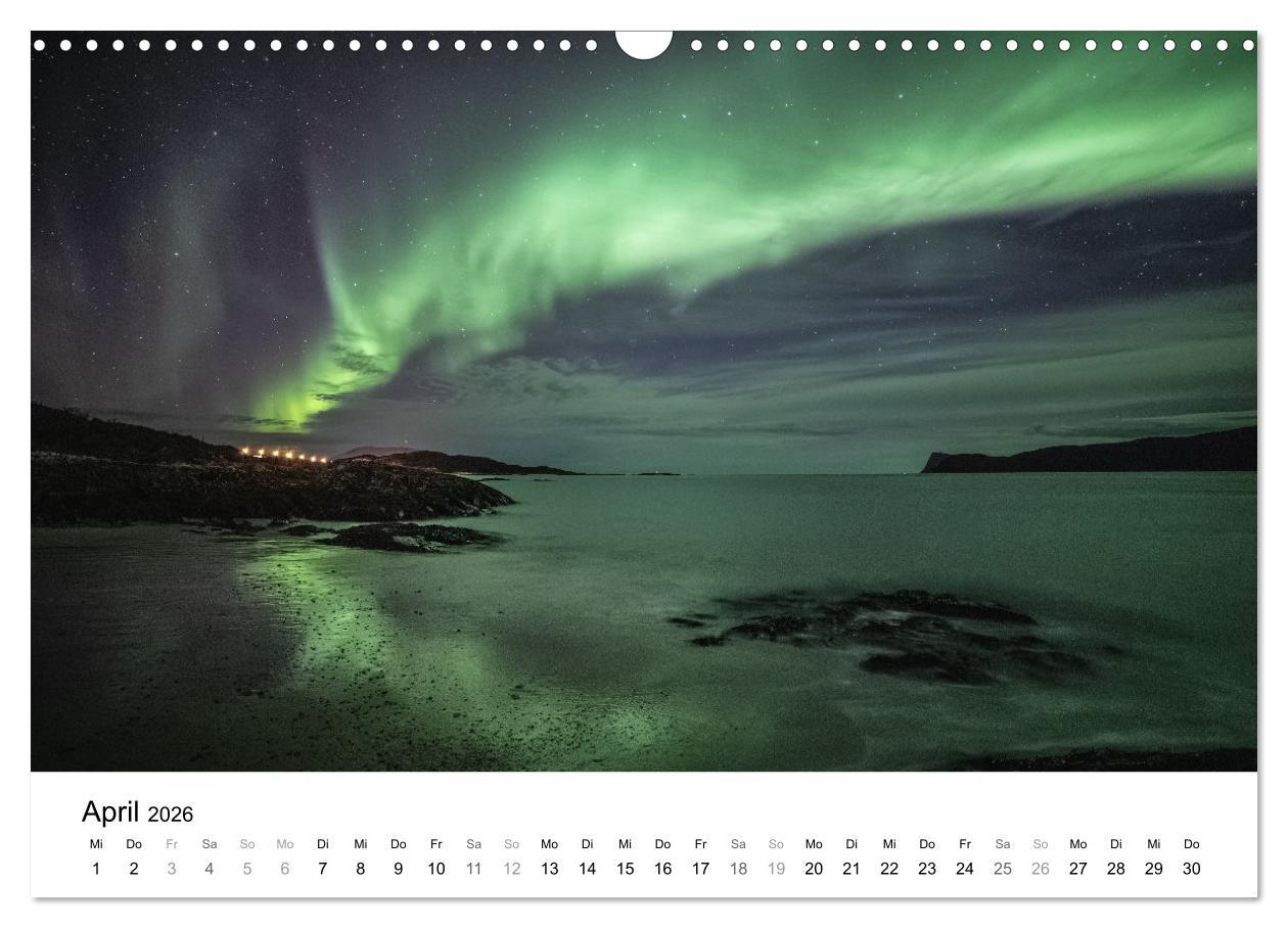 Beispielinhalt (Bild) Nordlichter - Farbenspiel am arktischen Nachthimmel (Wandkalender 2026 DIN A3 quer), CALVENDO Monatskalender