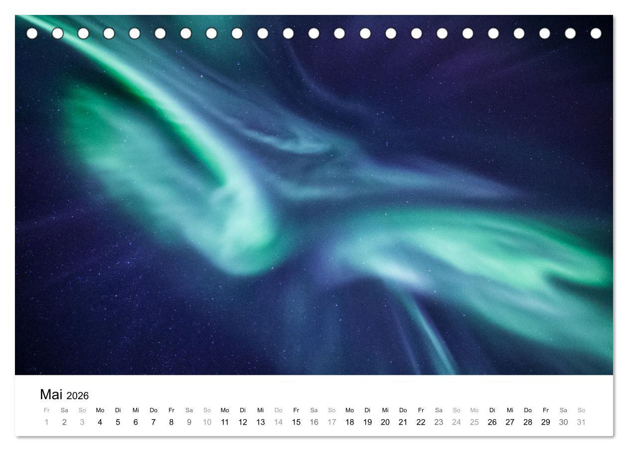 Beispielinhalt (Bild) Nordlichter - Farbenspiel am arktischen Nachthimmel (Tischkalender 2026 DIN A5 quer), CALVENDO Monatskalender