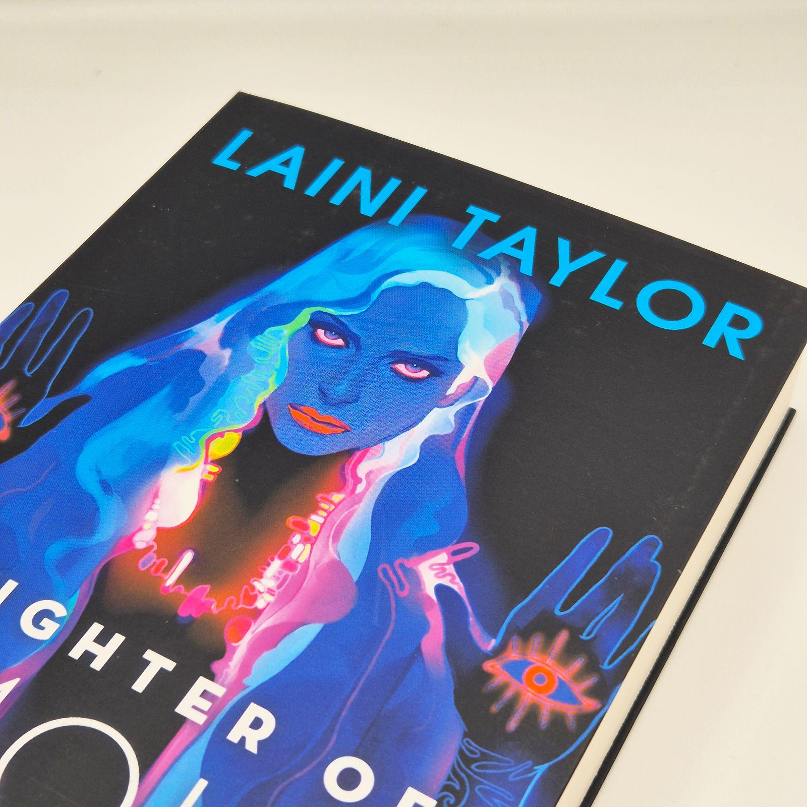 Beispielinhalt (Bild) Daughter of Smoke and Bone