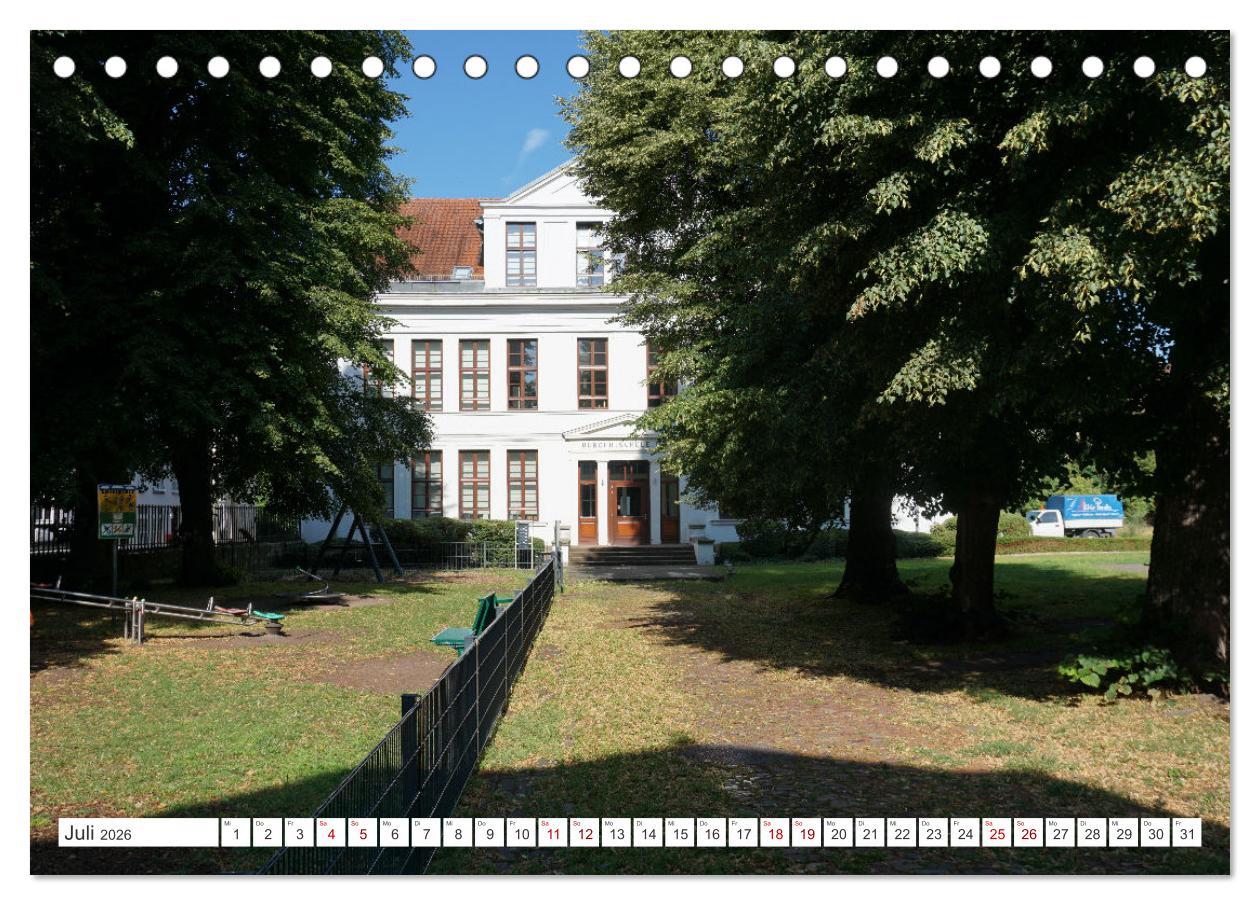 Beispielinhalt (Bild) Minden - Eindrücke aus der historischen Stadt an der Weser (Tischkalender 2026 DIN A5 quer), CALVENDO Monatskalender