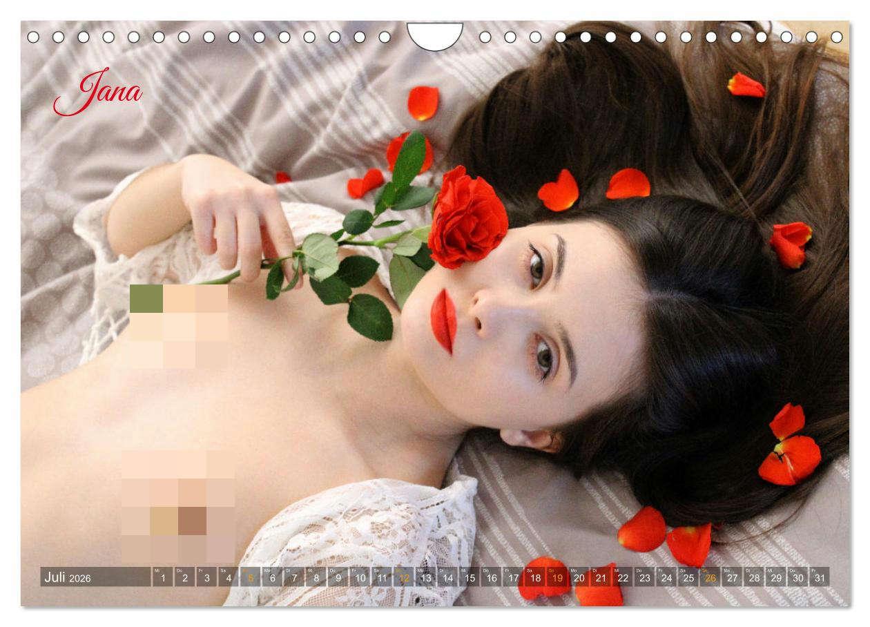 Beispielinhalt (Bild) EROTIK FOTOART - Topless Girls (Wandkalender 2026 DIN A4 quer), CALVENDO Monatskalender