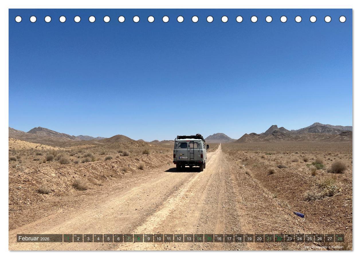 Beispielinhalt (Bild) UAZ 452 Buchanka Love (Tischkalender 2026 DIN A5 quer), CALVENDO Monatskalender