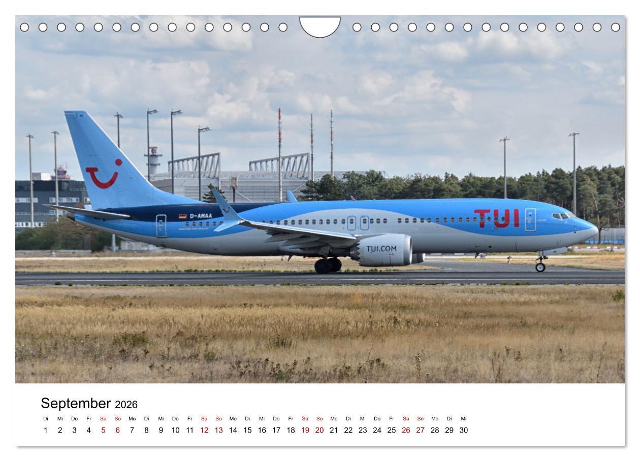 Beispielinhalt (Bild) Flugzeuge aller Art (Wandkalender 2026 DIN A4 quer), CALVENDO Monatskalender