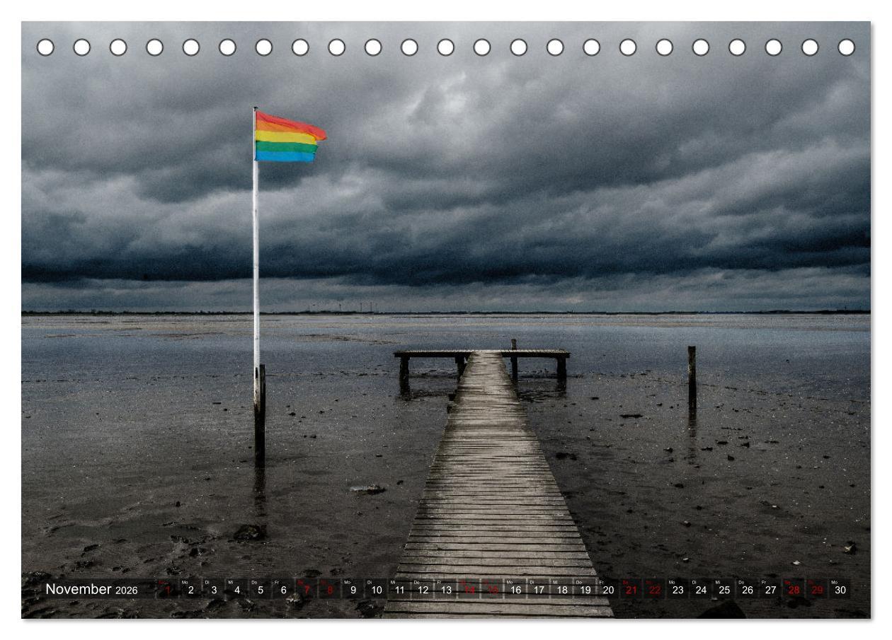 Beispielinhalt (Bild) Bis zum Horizont. Der Himmel über Norddeutschland. (Tischkalender 2026 DIN A5 quer), CALVENDO Monatskalender