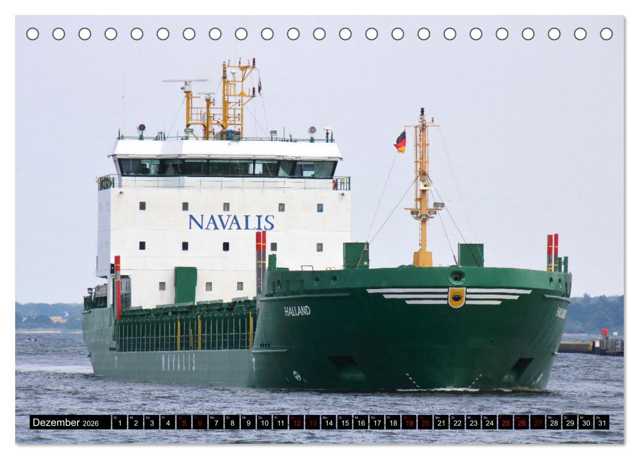 Beispielinhalt (Bild) Shipspotting Travemünde (Tischkalender 2026 DIN A5 quer), CALVENDO Monatskalender