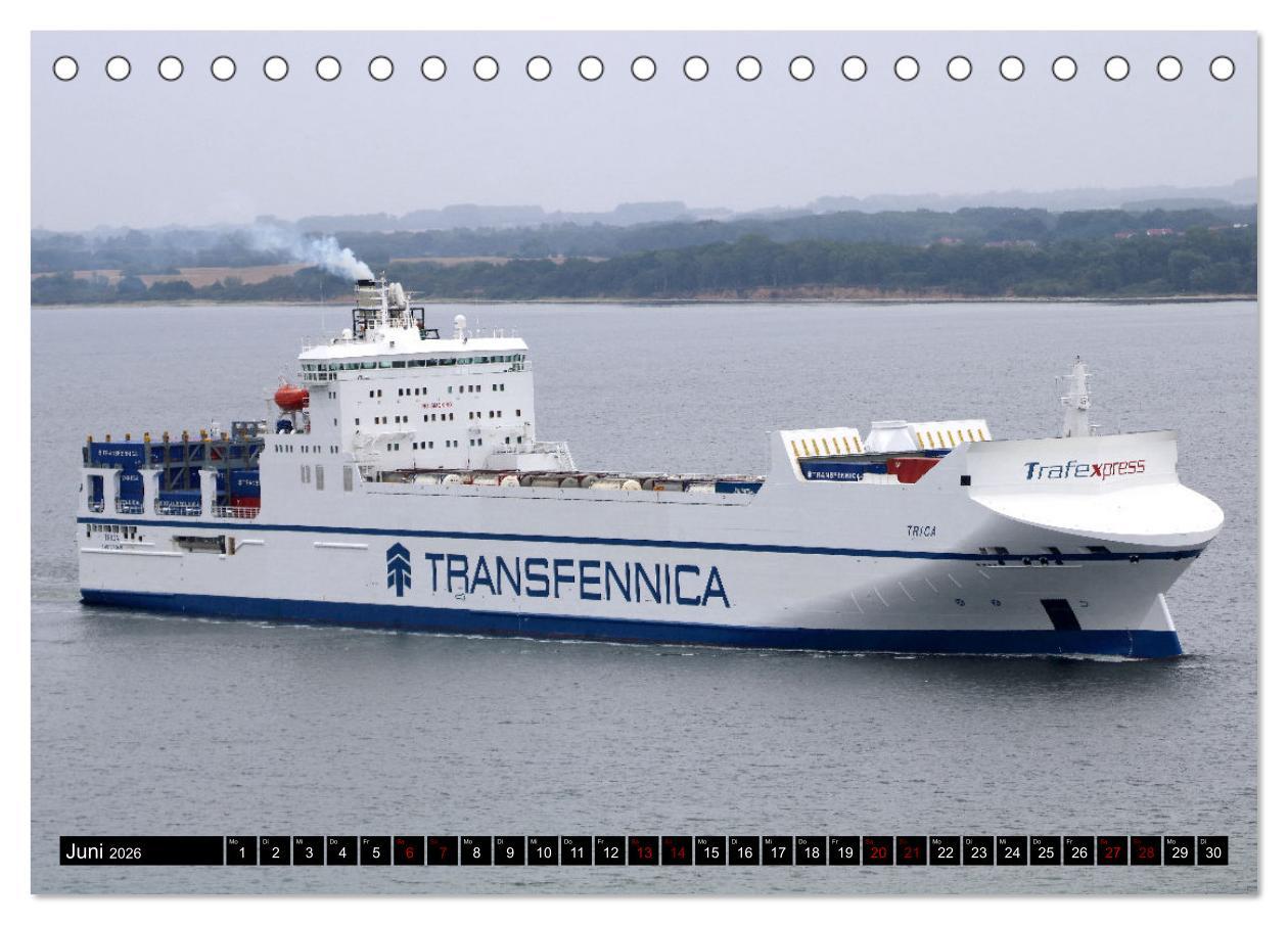 Beispielinhalt (Bild) Shipspotting Travemünde (Tischkalender 2026 DIN A5 quer), CALVENDO Monatskalender