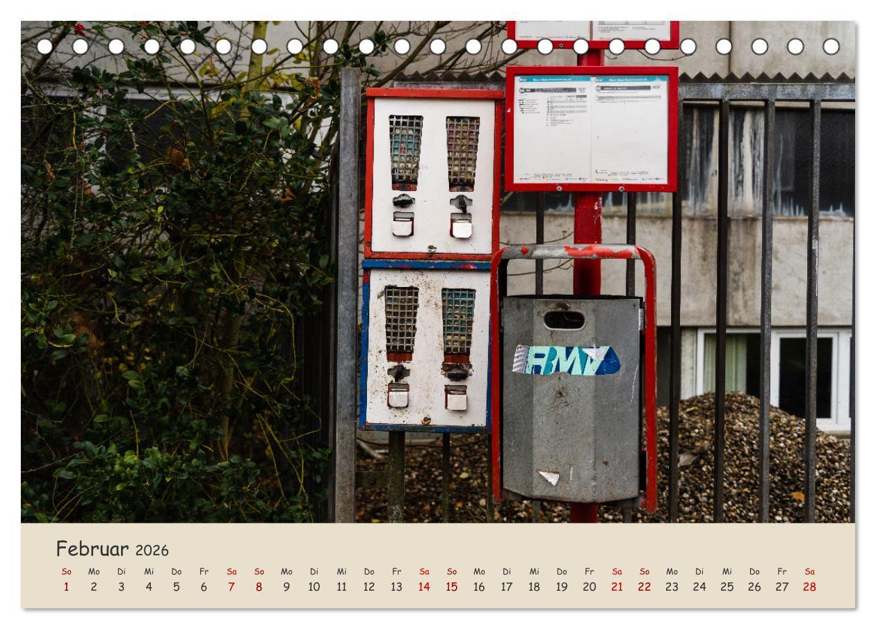 Beispielinhalt (Bild) Kaugummiautomaten (Tischkalender 2026 DIN A5 quer), CALVENDO Monatskalender