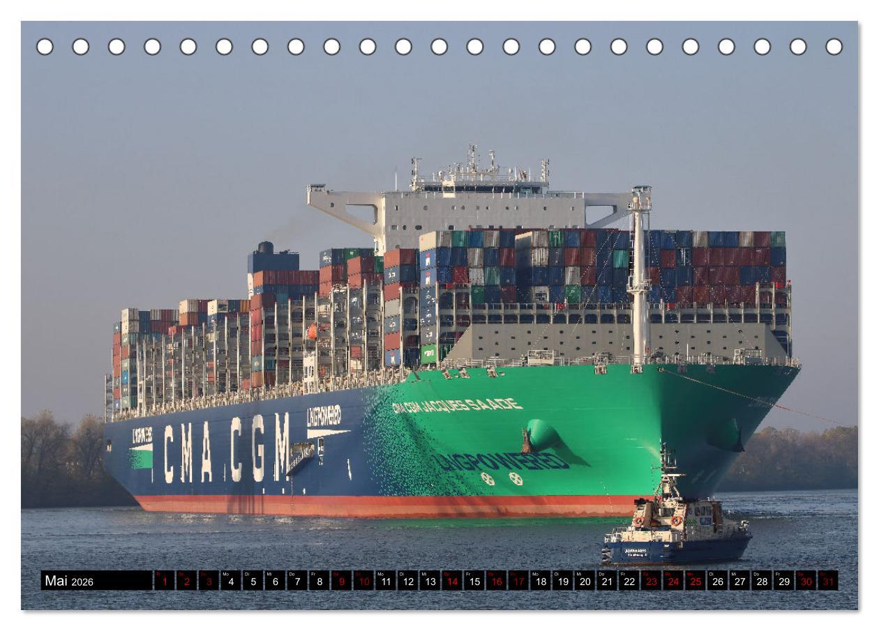Beispielinhalt (Bild) Shipspotting Hamburg (Tischkalender 2026 DIN A5 quer), CALVENDO Monatskalender