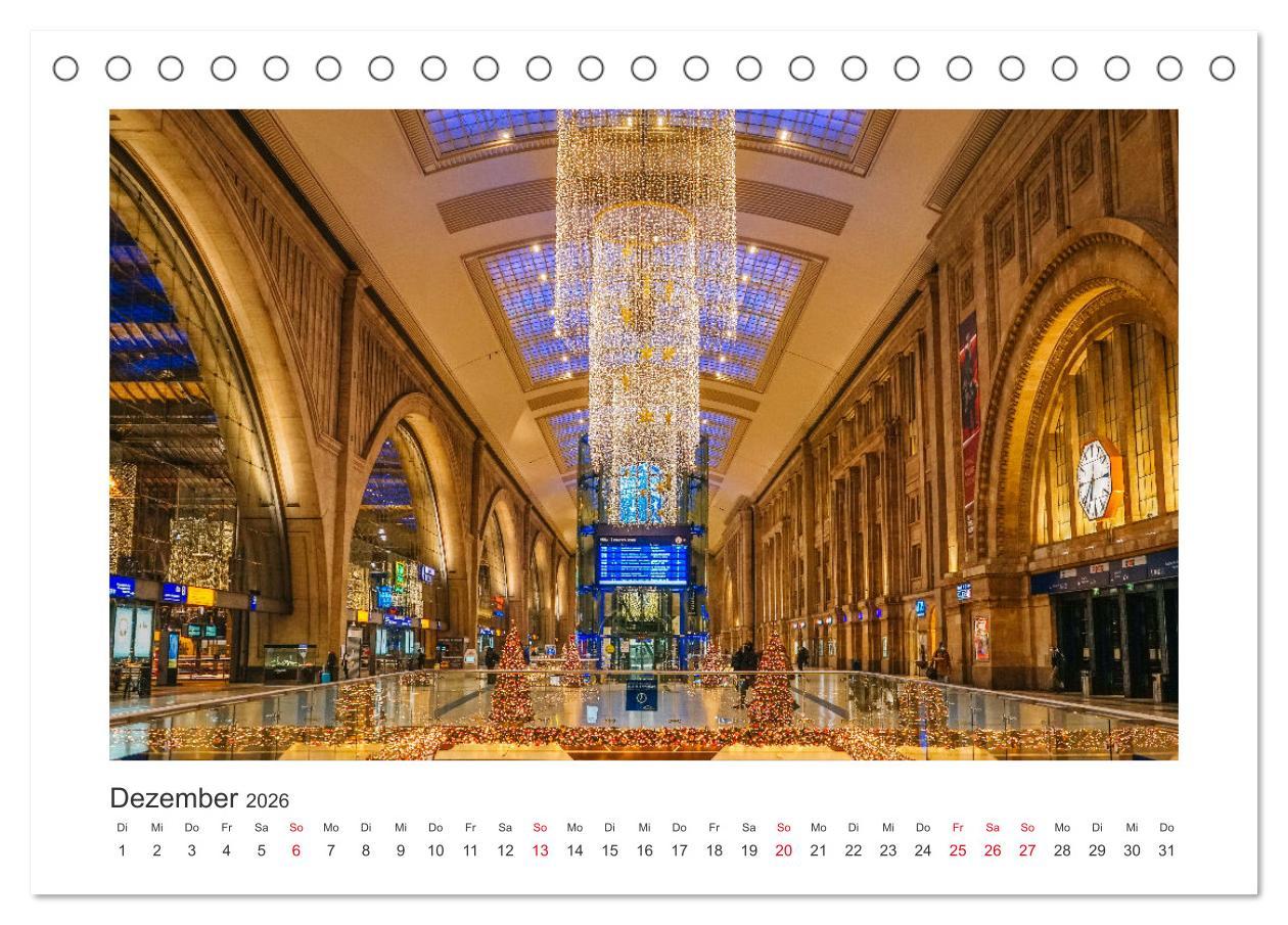 Beispielinhalt (Bild) Leipzig bei Nacht (Tischkalender 2026 DIN A5 quer), CALVENDO Monatskalender
