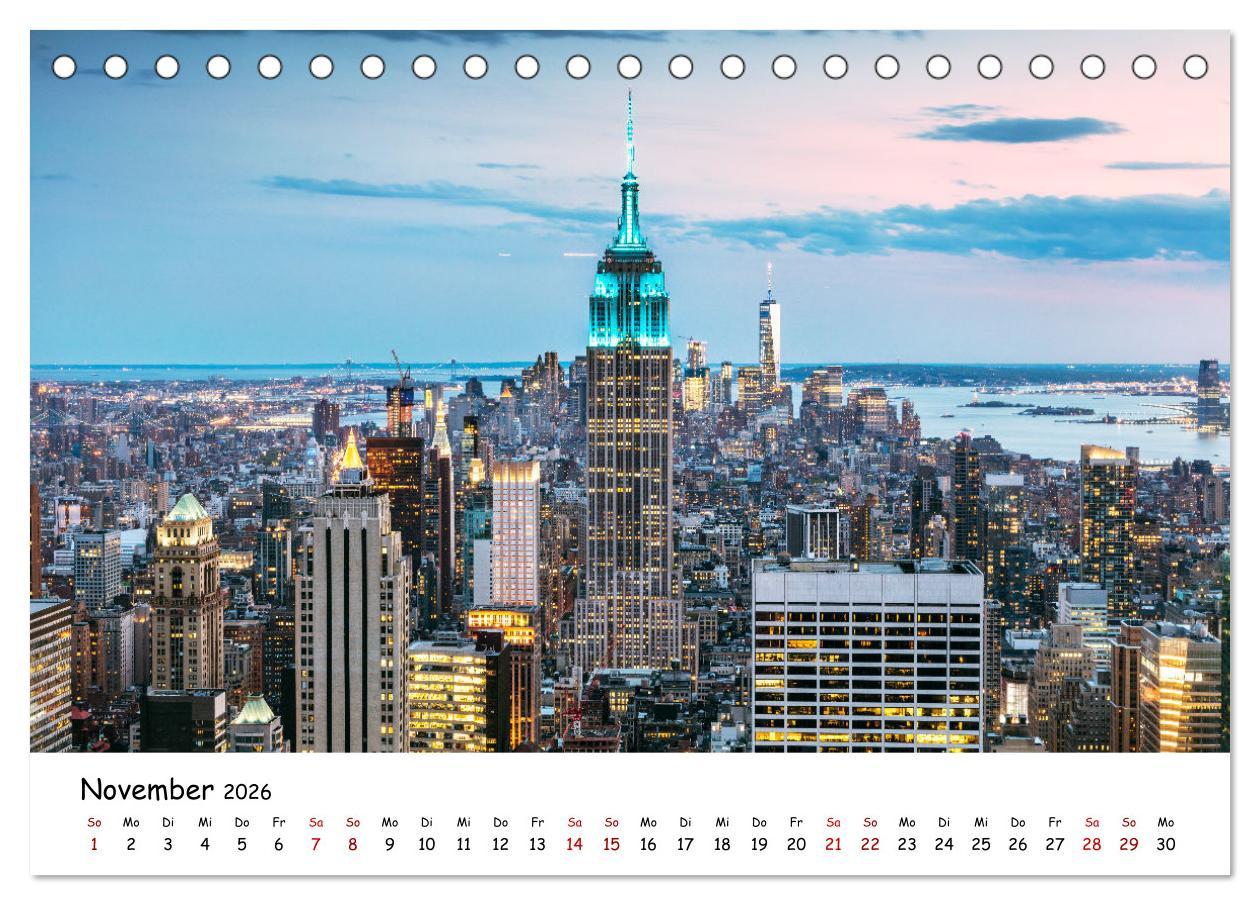 Beispielinhalt (Bild) New York City - Atemberaubende Ansichten (Tischkalender 2026 DIN A5 quer), CALVENDO Monatskalender