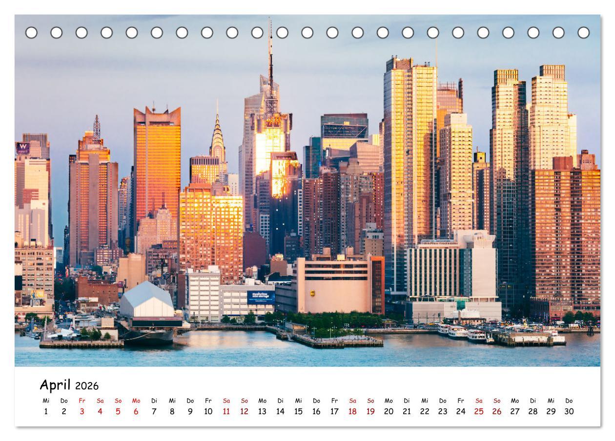 Beispielinhalt (Bild) New York City - Atemberaubende Ansichten (Tischkalender 2026 DIN A5 quer), CALVENDO Monatskalender