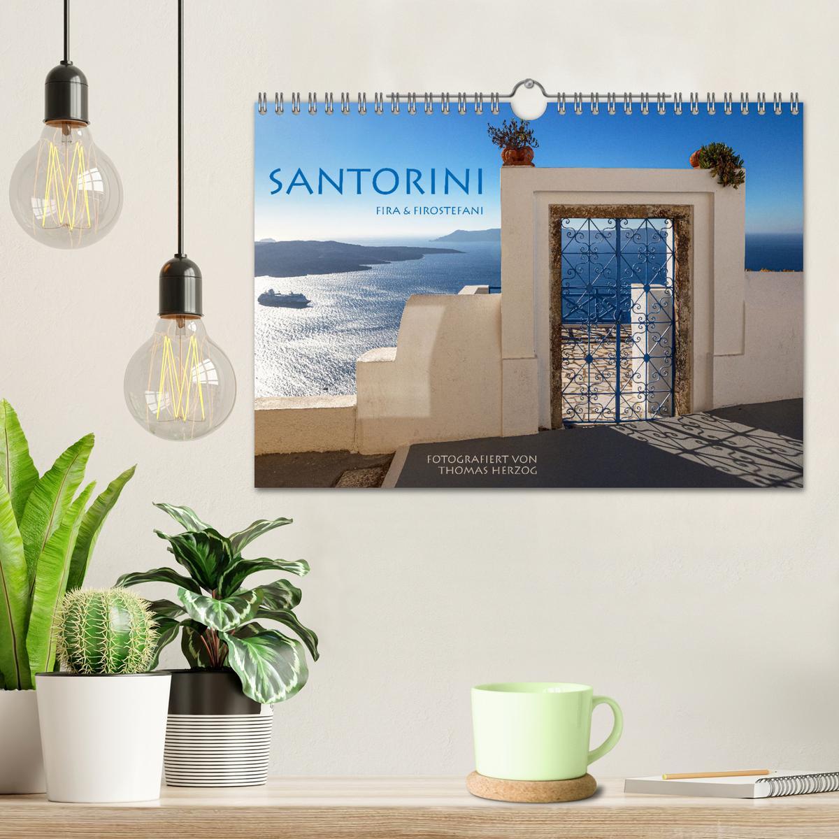 Beispielinhalt (Bild) Santorini Fira & Firostefani (Wandkalender 2026 DIN A4 quer), CALVENDO Monatskalender